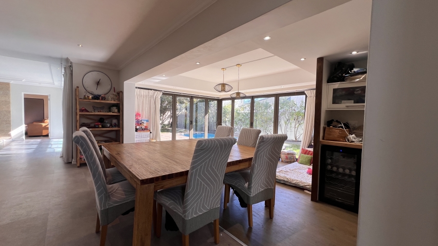 To Let 5 Bedroom Property for Rent in Big Bay Western Cape